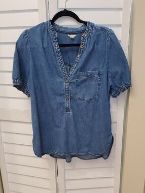 Pilcro Casual Chambray Pullover Top in Denim Blue